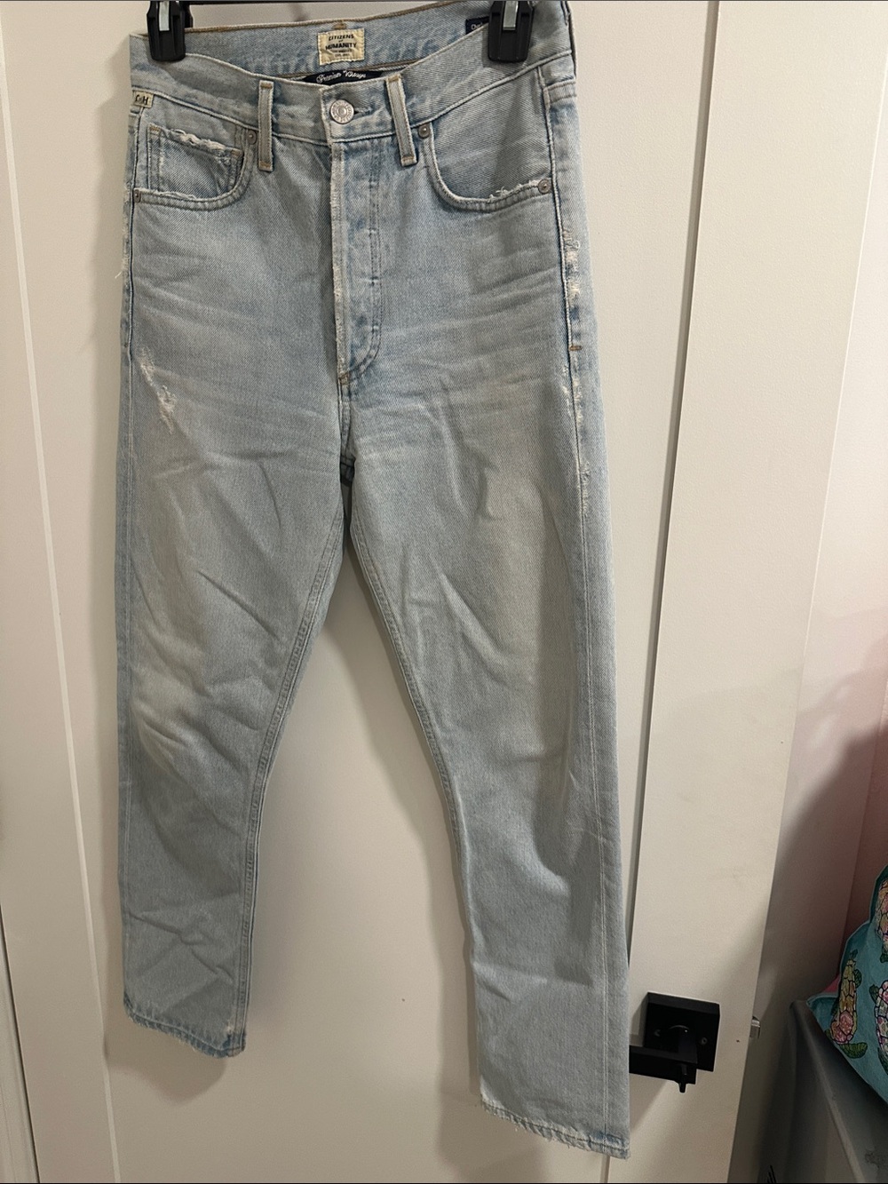 Light Wash Women’s Jeans - Classic high rise Straight Fit